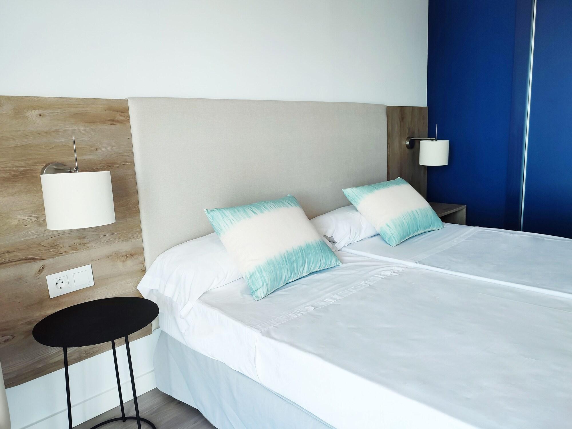 Hotel Flats Friends Mar Blau (Adults Only) Бенидорм Екстериор снимка